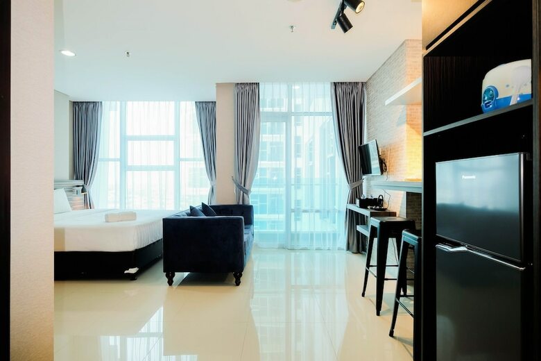 Spacious And Artsy Studio Apartment At Brooklyn Alam Sutera