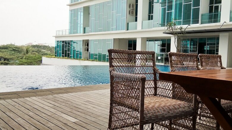 Spacious And Artsy Studio Apartment At Brooklyn Alam Sutera