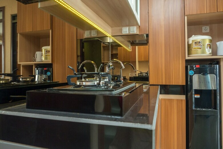 3br With Sofa Bed At Gateway Pasteur Apartment