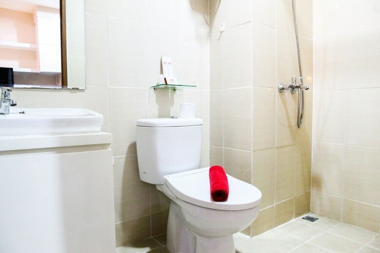 Enjoy Studio Room The Oasis Apartment At Lippo Cikarang