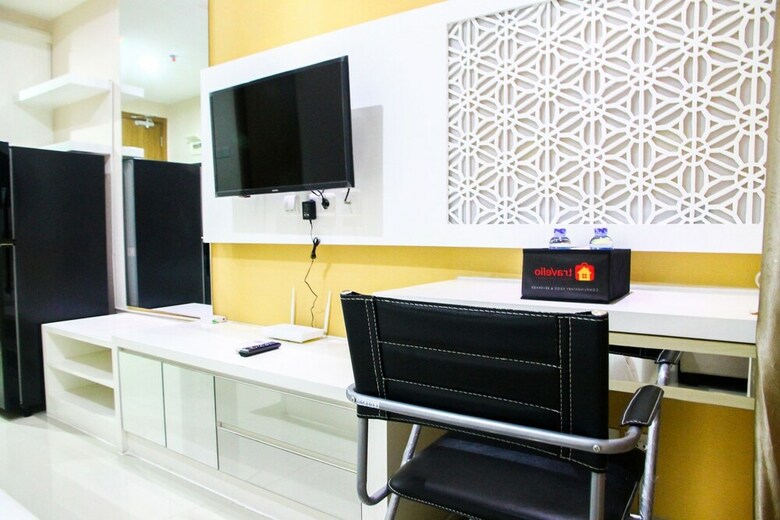 Enjoy Studio Room The Oasis Apartment At Lippo Cikarang