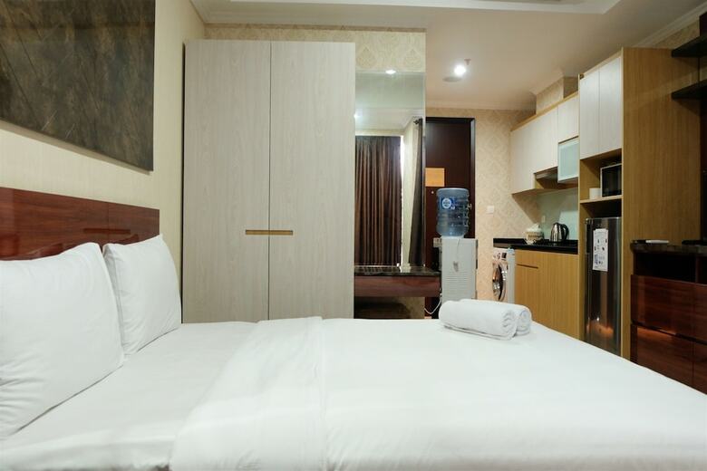 Modern Chic Studio Menteng Park Apartment