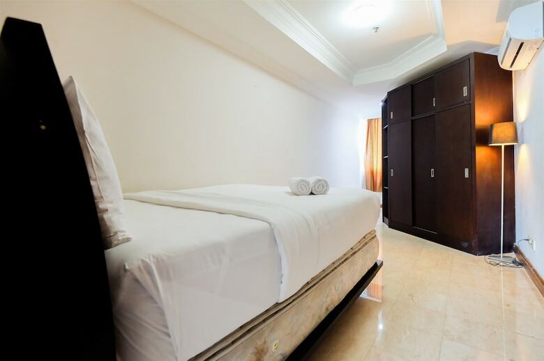 Elegant Minimalist 1br Puri Imperium Apartment