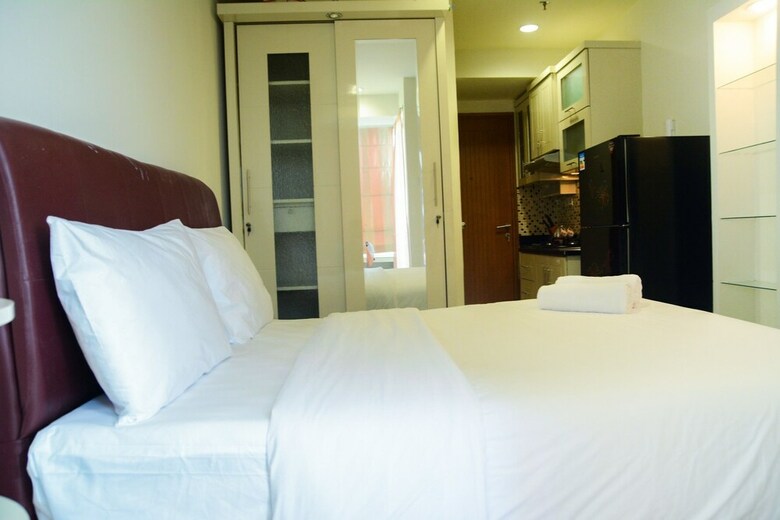 Classic Studio Room Cinere Bellevue Suites Apartment