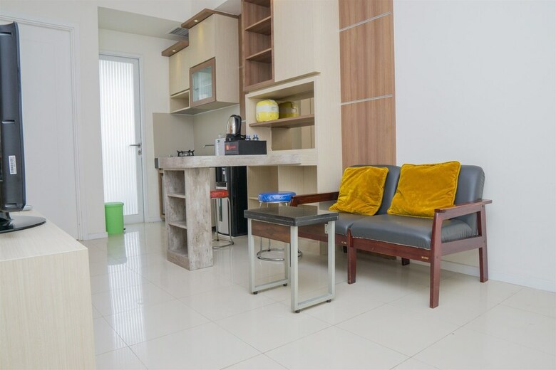 Pleasant 2br Apartment At Parahyangan Residence
