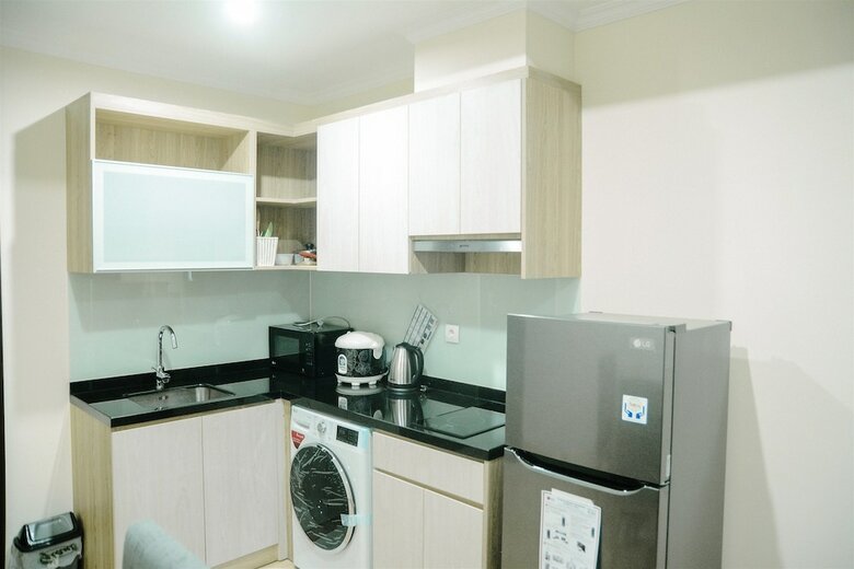 2br Deluxe And Modern Menteng Park Apartment