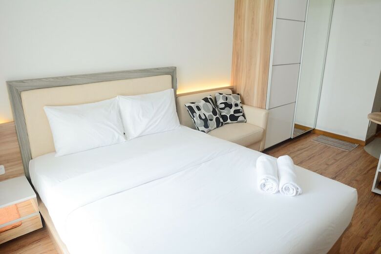 Square Super Studio At The Oasis Apartment