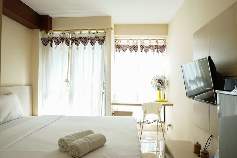 Cozy Studio Tifolia Apartment