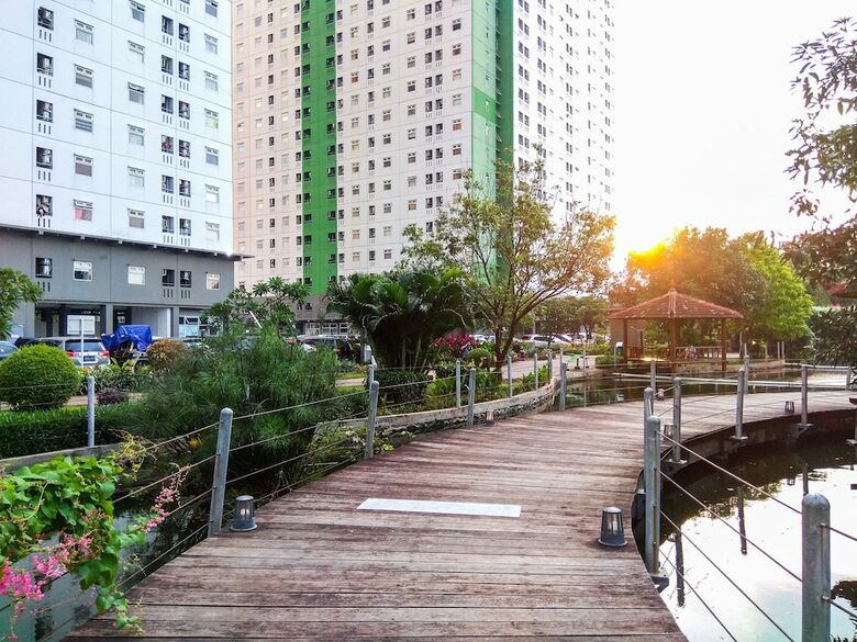 Studio City View Green Pramuka City Apartment