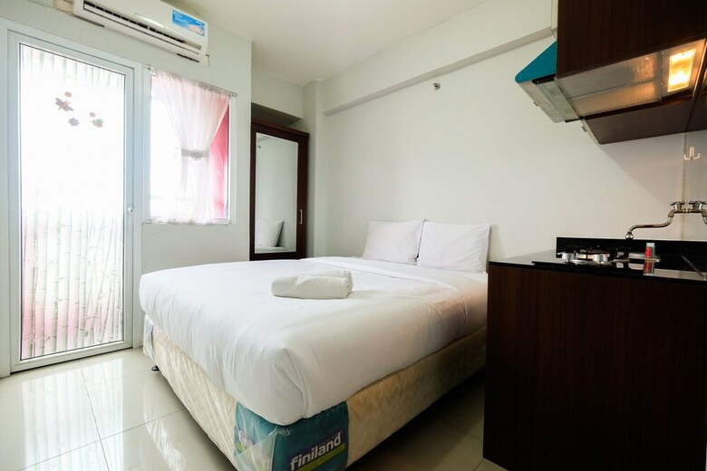 Studio City View Green Pramuka City Apartment