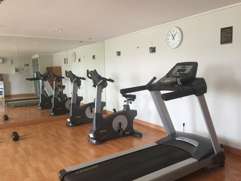 2br Grand Emerald Apartment