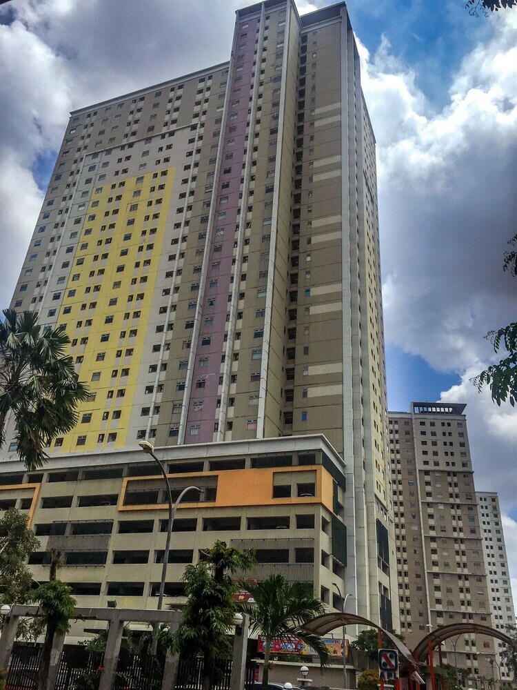 2br Grand Emerald Apartment