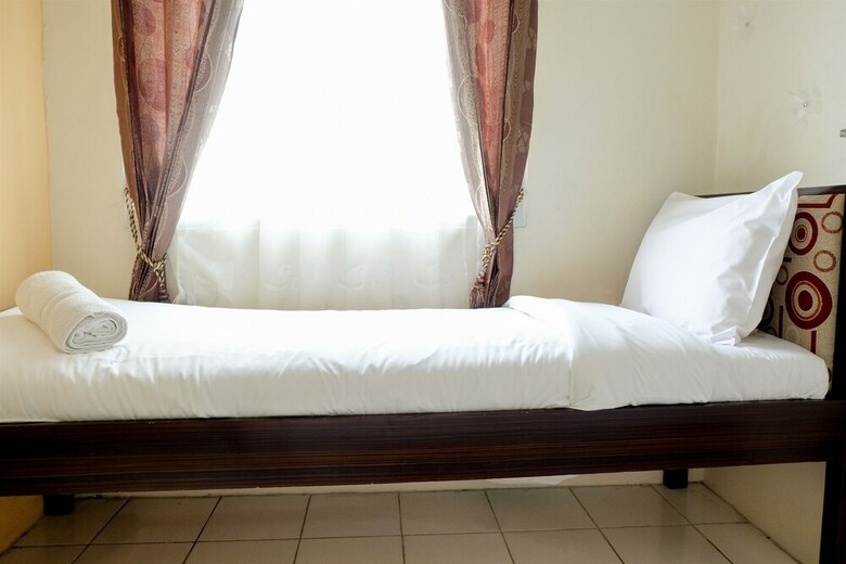 Spacious 2br Gading Nias Apartment