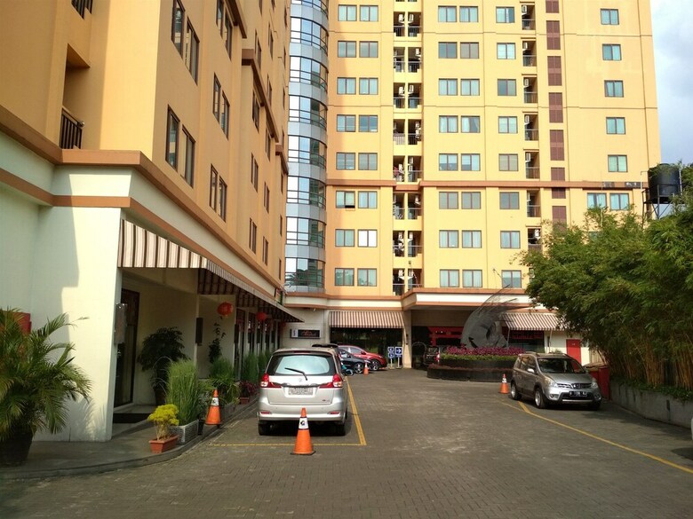 Antique 3br At Grand Setiabudi Apartment