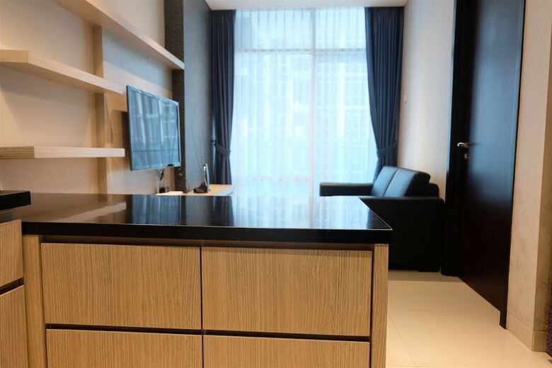 Chic 1br Brooklyn Apartment Near Ikea Alam Sutera