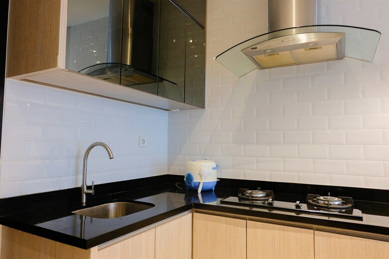 Chic 1br Brooklyn Apartment Near Ikea Alam Sutera