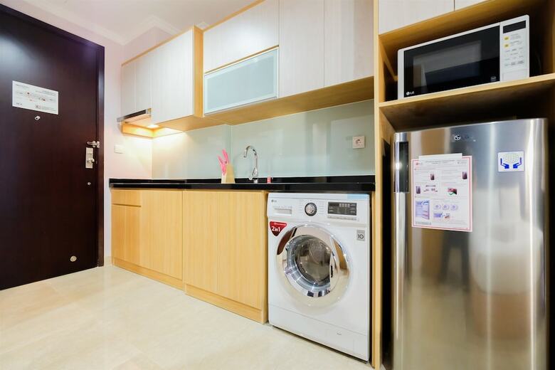 Comfortable Studio At Menteng Park Apartment