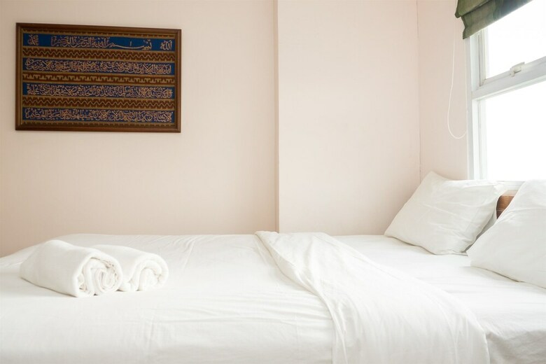 Homey 2br With Private Roof Garden Gateway Pasteur Apartment