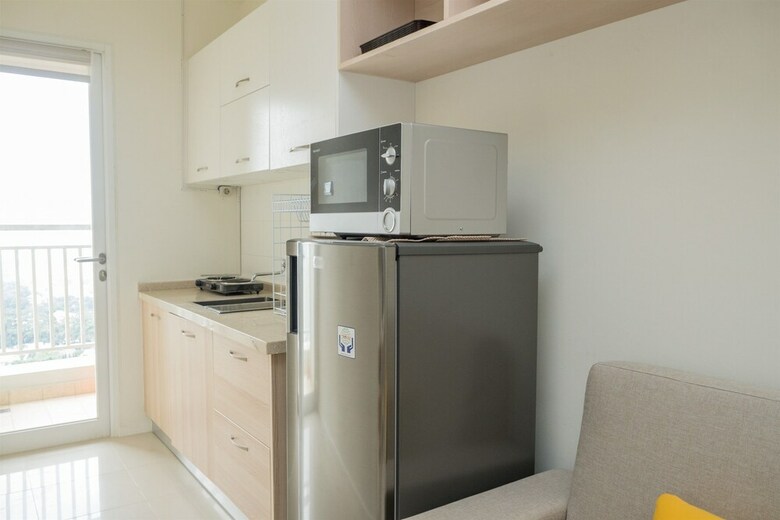 Elegant 2br Apartment At Parahyangan Residence