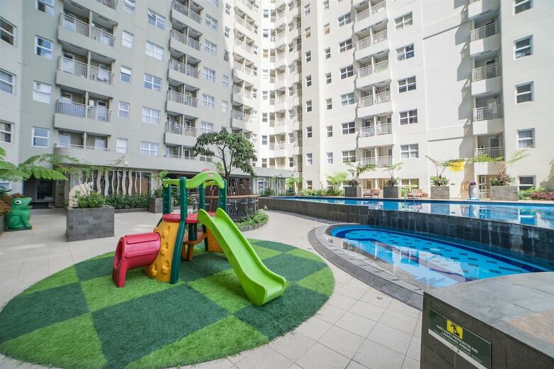 Elegant 2br Apartment At Parahyangan Residence
