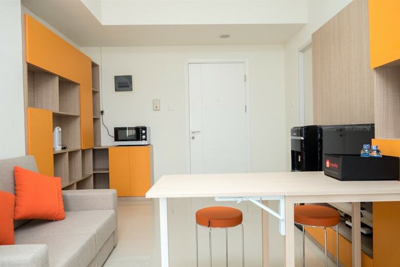 Elegant 2br Apartment At Parahyangan Residence