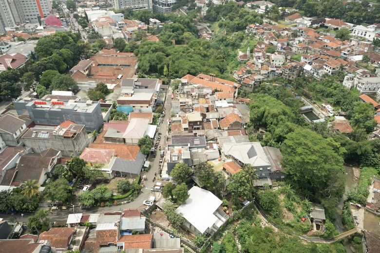 Elegant 2br Apartment At Parahyangan Residence
