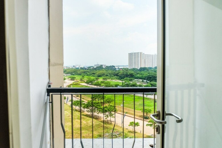 Luxurious Studio The Oasis Apartment