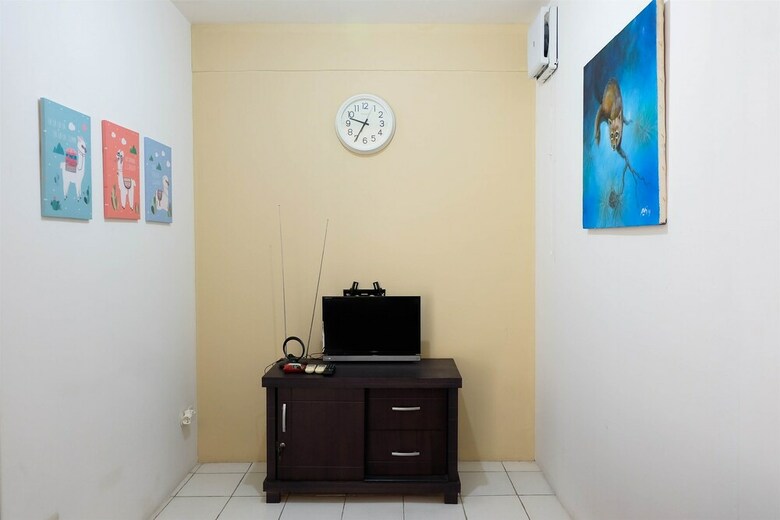 Simply Minimalist 2br Pancoran Riverside Apartment