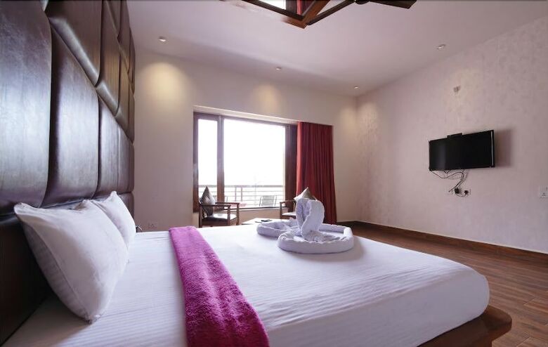 Dippy's The Boutique Hotel