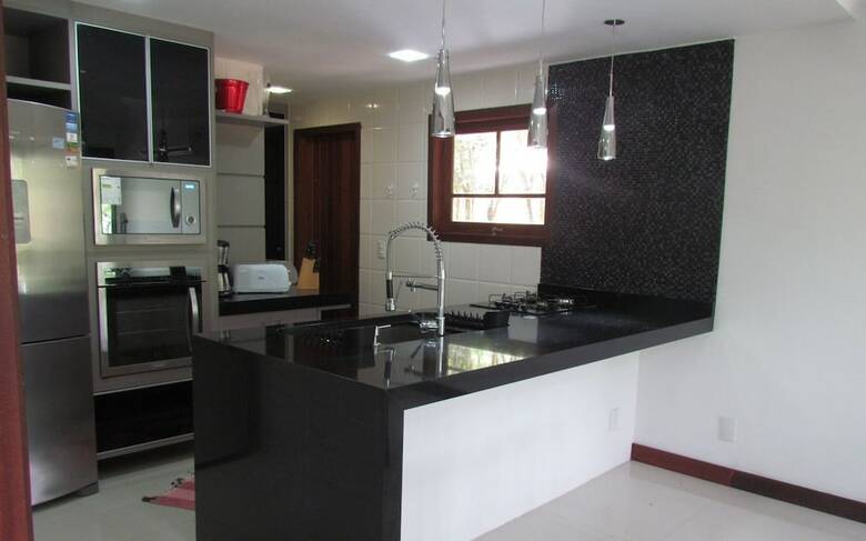 Casa Em Condom�nio Prox A R Das Pedras