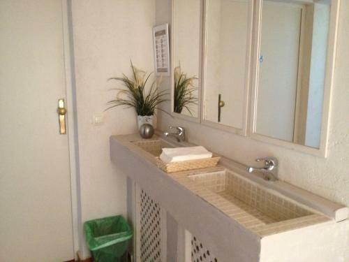Hostal La Simona