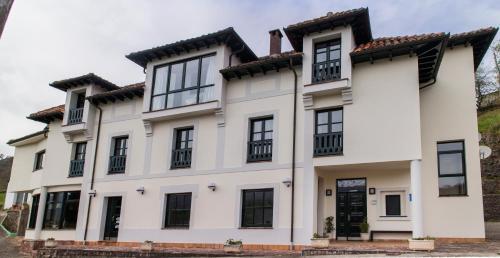 Hotel Monta�as De Covadonga