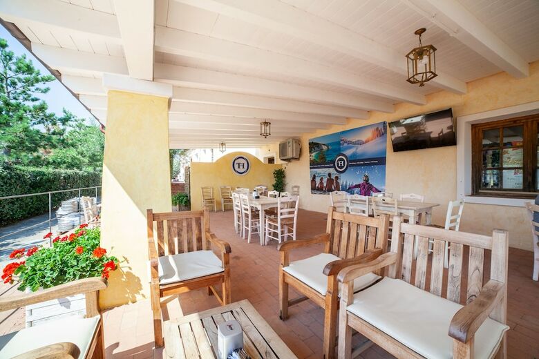 Posada Th San Teodoro | Liscia Eldi Village