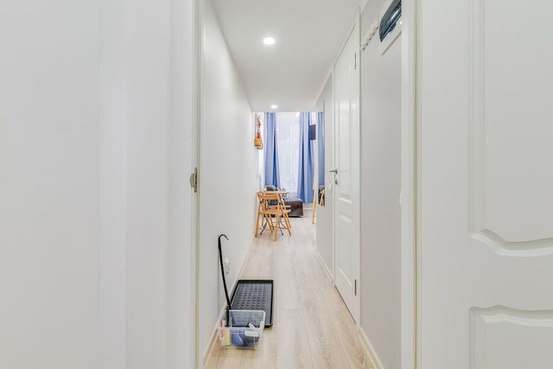 Tomi Apartments