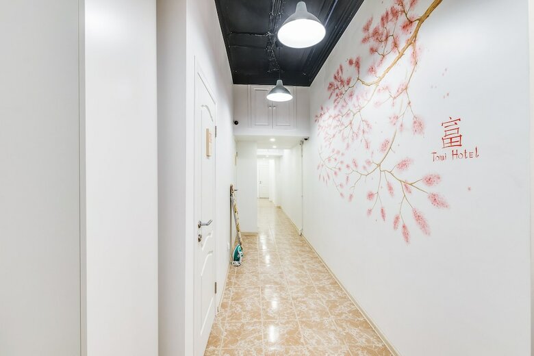 Tomi Apartments