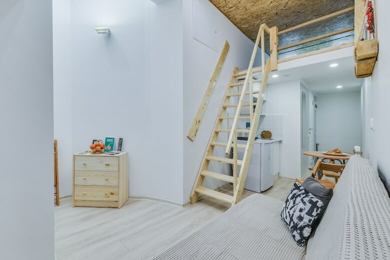Tomi Apartments