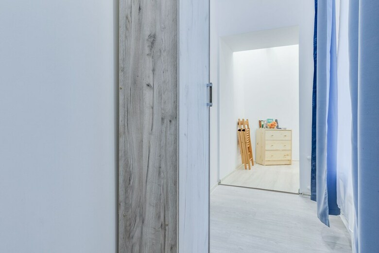 Tomi Apartments