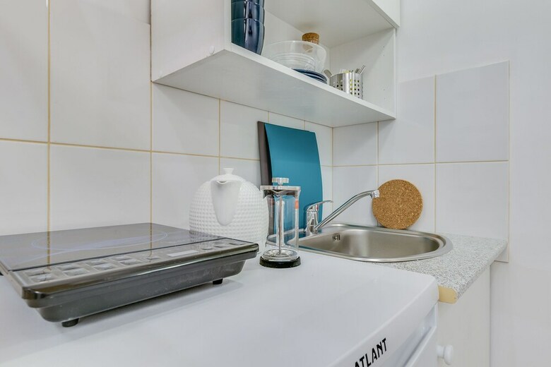 Tomi Apartments
