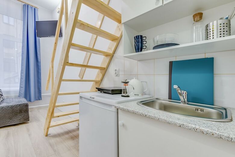 Tomi Apartments