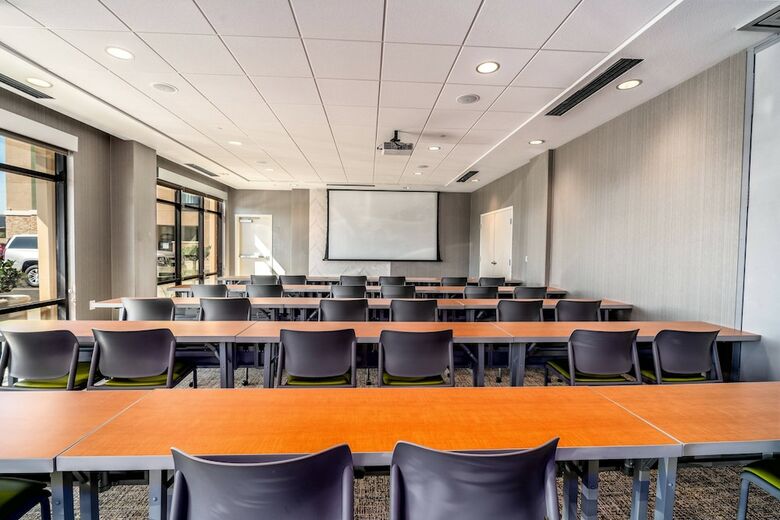 Hotel Springhill Suites By Marriott Oakland Airport