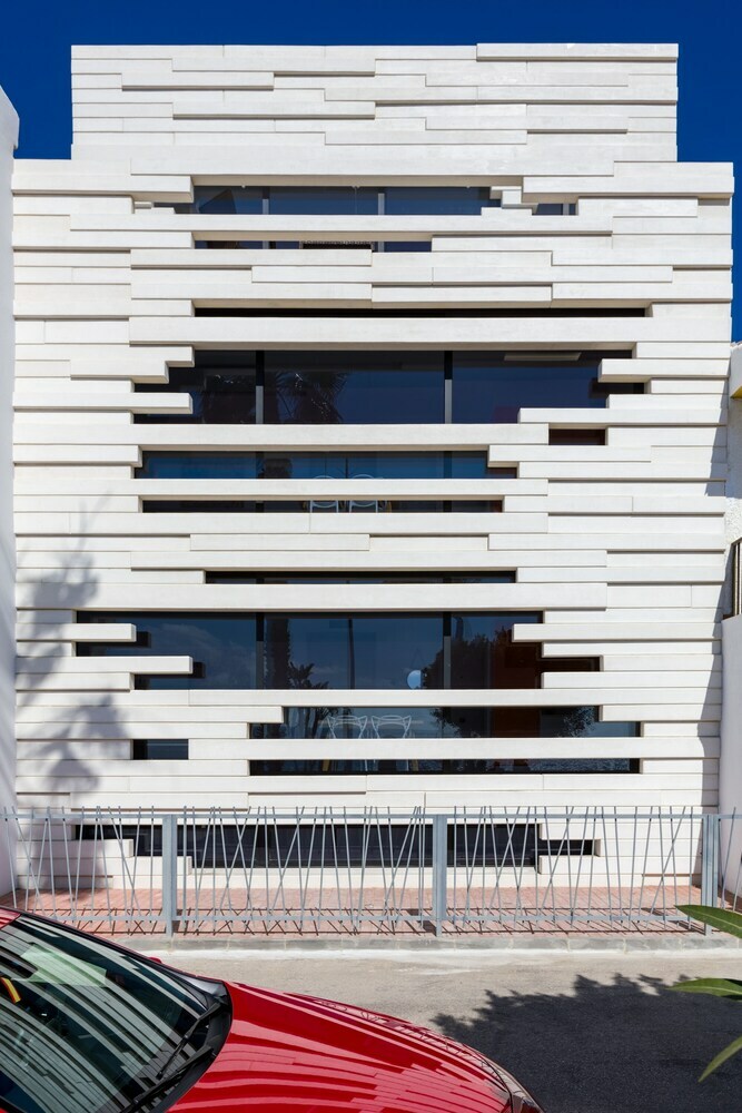 Renthas Calabeach Apartment