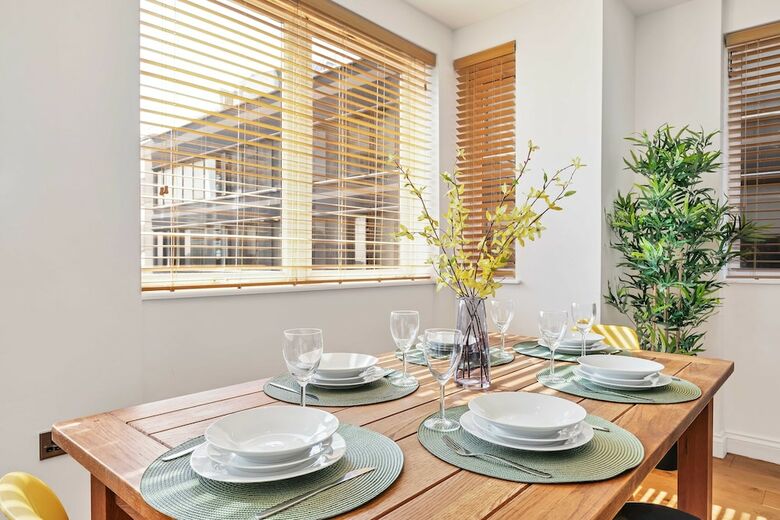 Apartamentos Seaview Heights-2 Bedroom Loft Style Apt