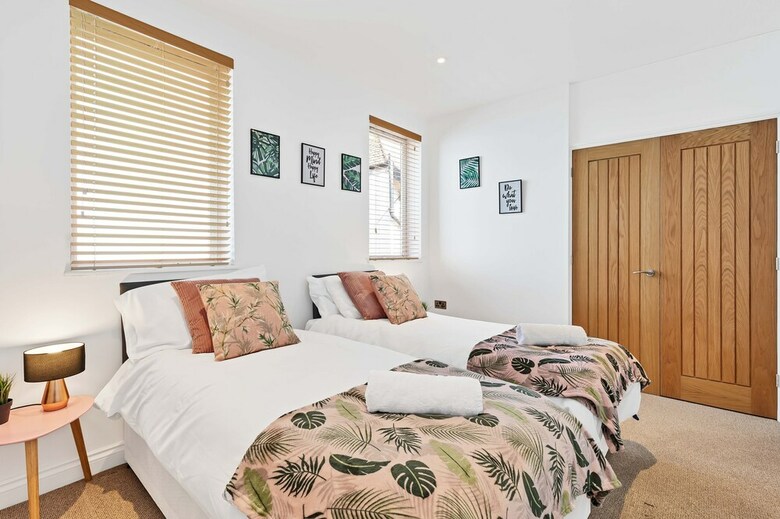 Apartamentos Seaview Heights-2 Bedroom Loft Style Apt