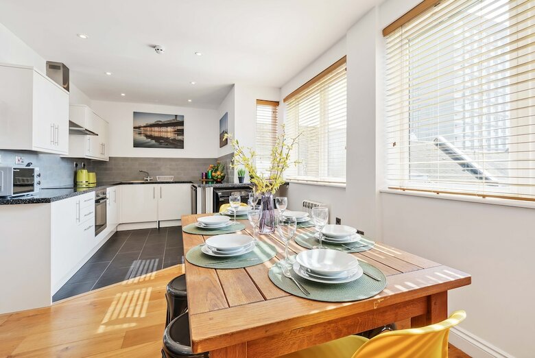 Apartamentos Seaview Heights-2 Bedroom Loft Style Apt