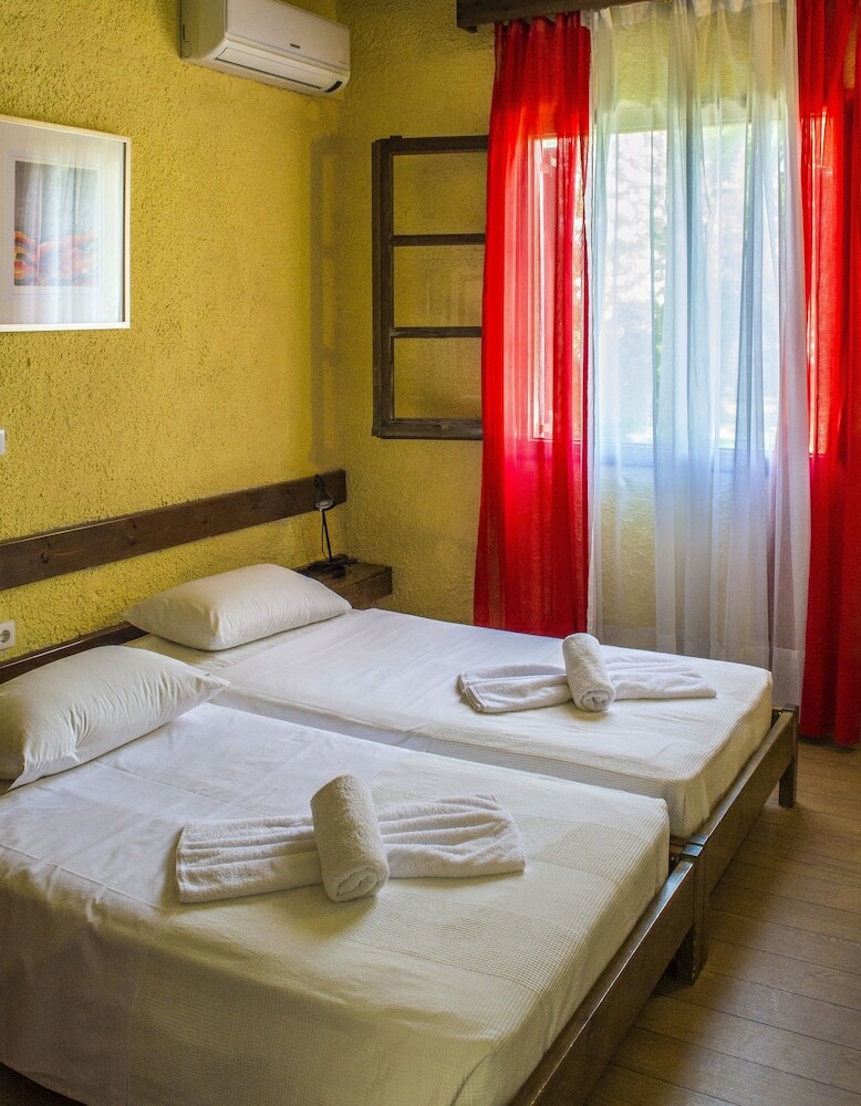 Residencia Folies Corfu Hotel Apartments