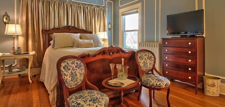 Mathis House, A Victorian Bed & Breakfast And Tea Room At 600 Main
