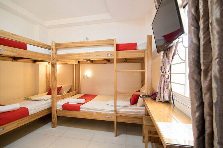 Hostal Reddoorz @ Bui Vien Walking Street - Hostel