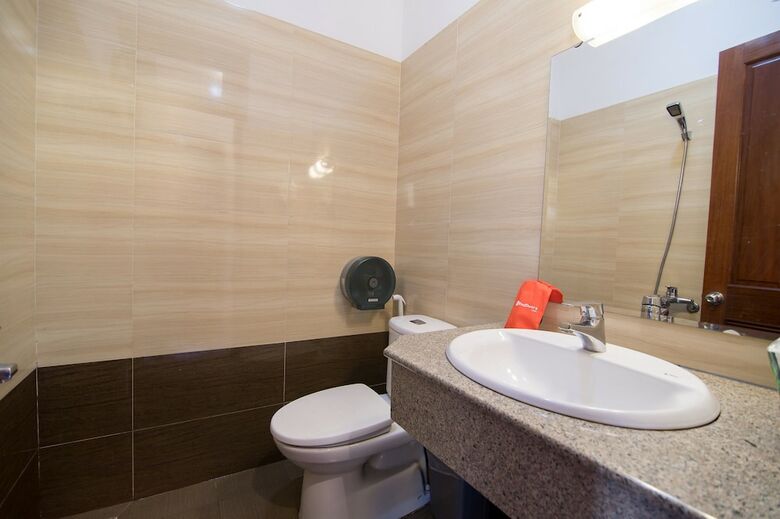 Hostal Reddoorz @ Bui Vien Walking Street - Hostel