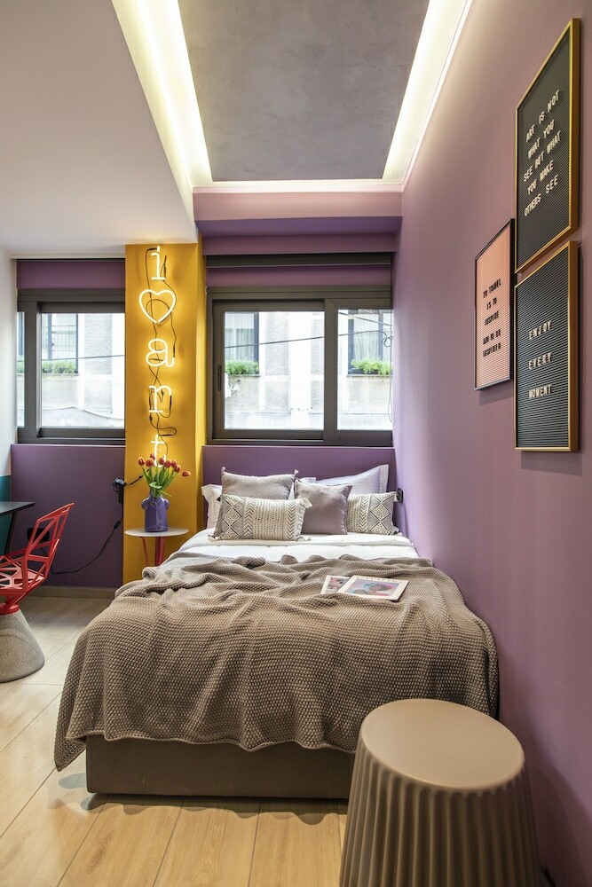 Hotel 14 Reasons Why