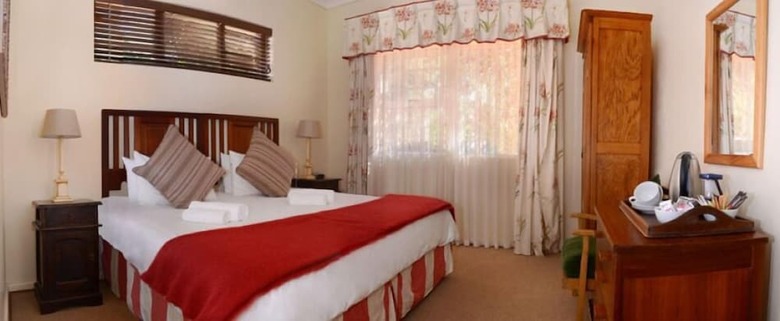 Hotel Sundune Guest House & Self Catering